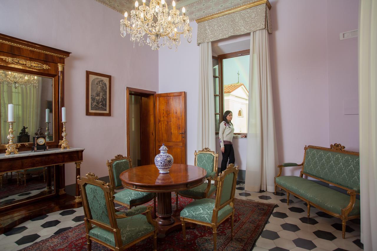 Relais Villa Scarfantoni B&B Montemurlo Bagian luar foto