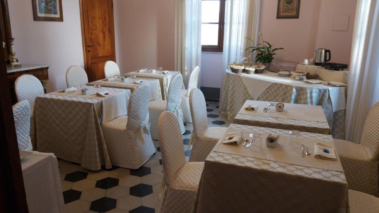 Relais Villa Scarfantoni B&B Montemurlo Bagian luar foto